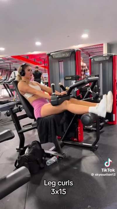 @skyesutton12