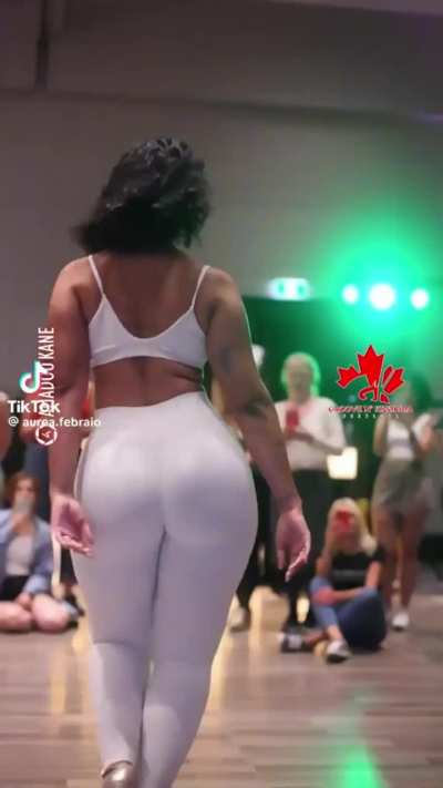 🇧🇷🍑💃🏻