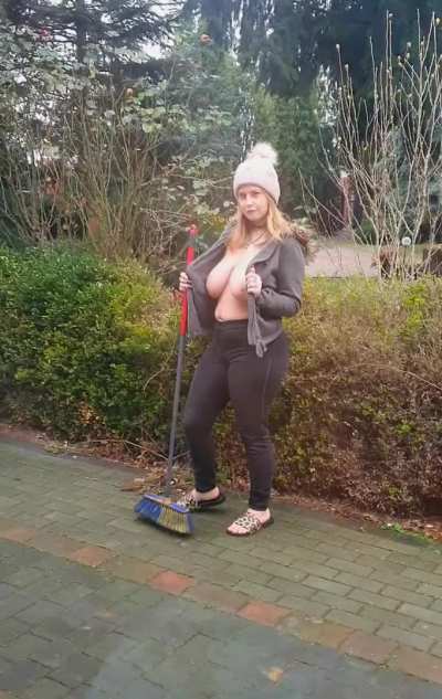 #TittyDrop My breasts are bouncing like crazy while sweeping the yard.