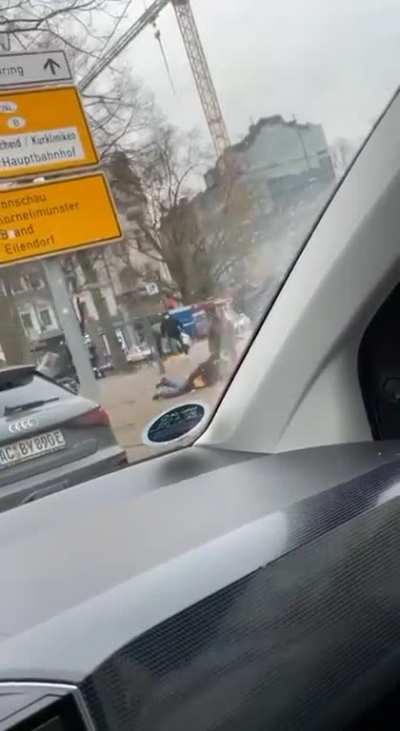 Hier gibt's nix zu sehn: Kaiserplatz Aachen - lebendiges Viertel