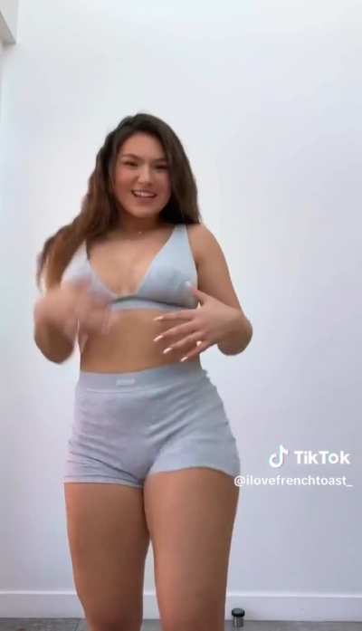 TikTok &bull; @ilovefrenchtoast_