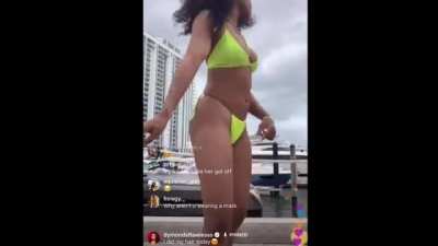 DYMON<wbr>DSFLA<wbr>WLESS CUTS UP ON LIVE, TWERKS & SHOWS OFF BODY🍑🍑! | GETS PUT OFF PRIVATE PROPERTY