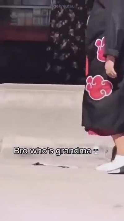 kaninong lola ito?