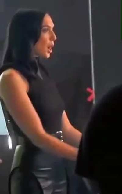 Imagine having Gal Gadot’s tongue swirling around your cock