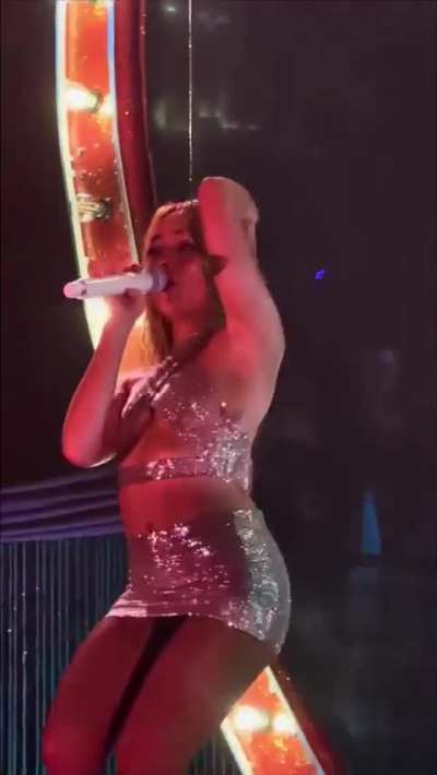 Sabrina Carpenter