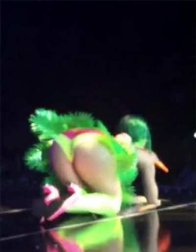 Katy Perry turn 36