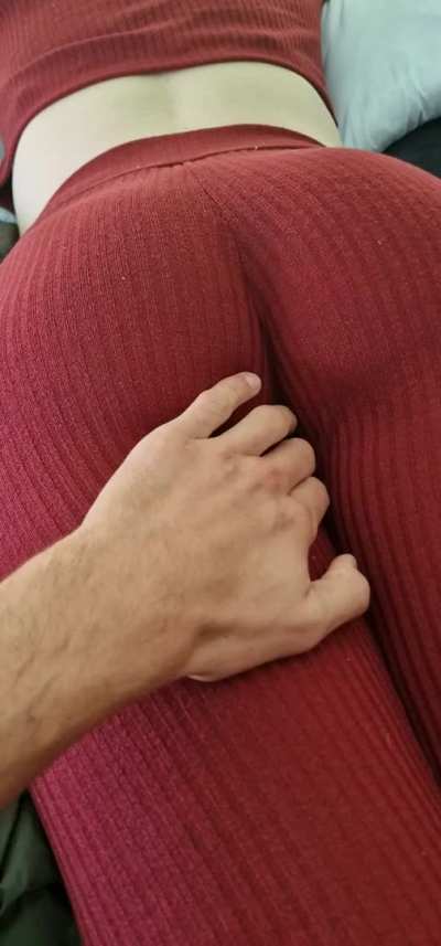 Squeezing my ass in tight leggings 😋