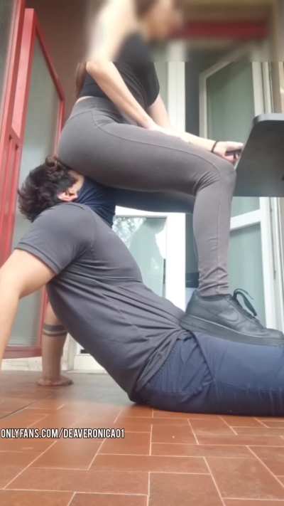 Just an object under my ass 🤷🏻&zwj;♀️🍑