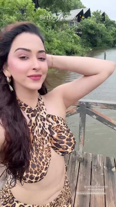 Eshaniya Maheshwari big natural jugs look so juicy