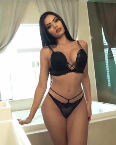 Brenda Santelle