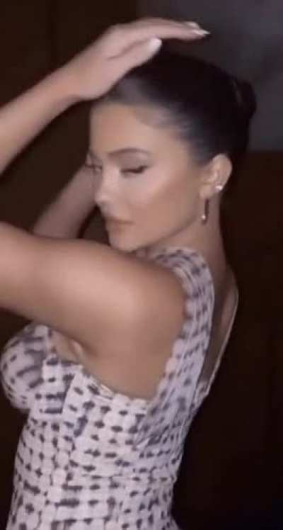 🍑👀