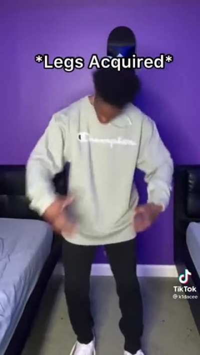 Yoooo he&rsquo;s cracked