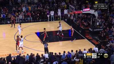 [Highlight] Lebron James drives in off the dime to seal the game in OT with a 28 point triple double
