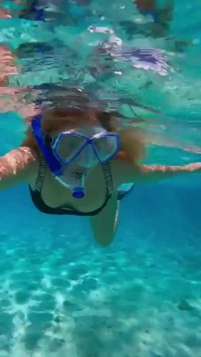 mehr Unterwassertitten (von Tiktok)
