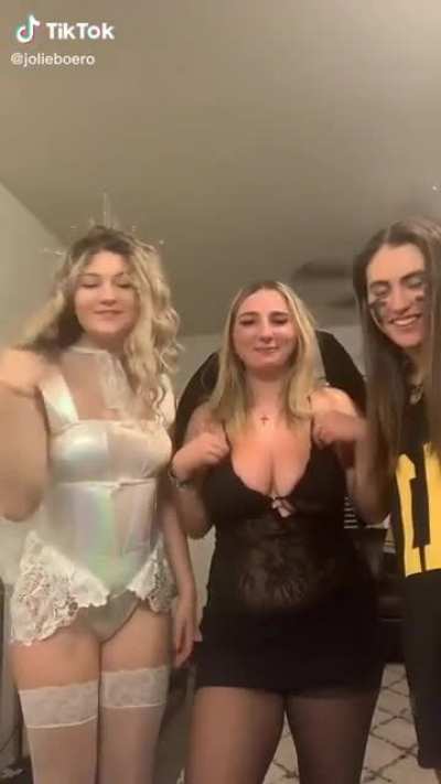 @julieboero
