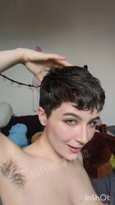 Where my armpit freaks at? 😏