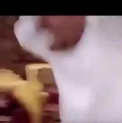 An&atilde;o entrando no tapa kkkkkkkk