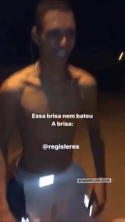 Cachorras ficam tipo 😑 vadia estou a 5% da for&ccedil;a da gravidade 😠