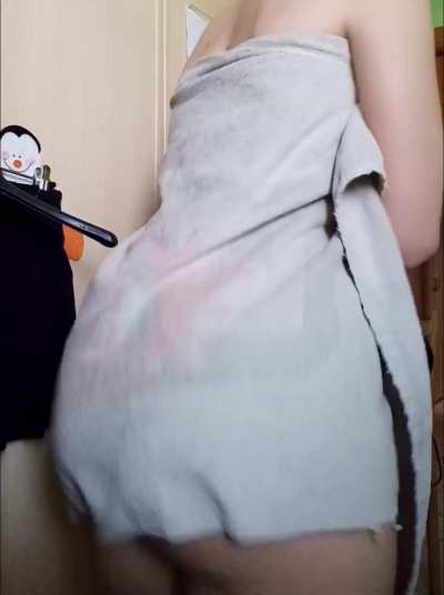 White girl Perfect slowmo big ass clapping "butt plug" twerk