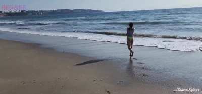 Had the whole beach to myself&hellip; seemed like the perfect time to lose the clothes 🍑🌊