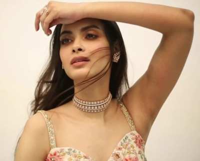 Diana Penty (GIF)