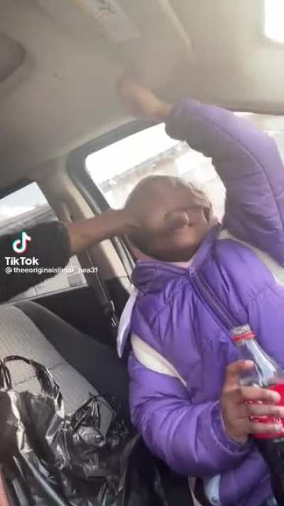Mom pranks her daughter with a crazy &ldquo;face filter&rdquo;