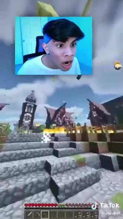 The pro gamer is back😎😎
