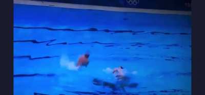&ldquo;Listen, I can&rsquo;t do this sh*t with a floatie&rdquo;