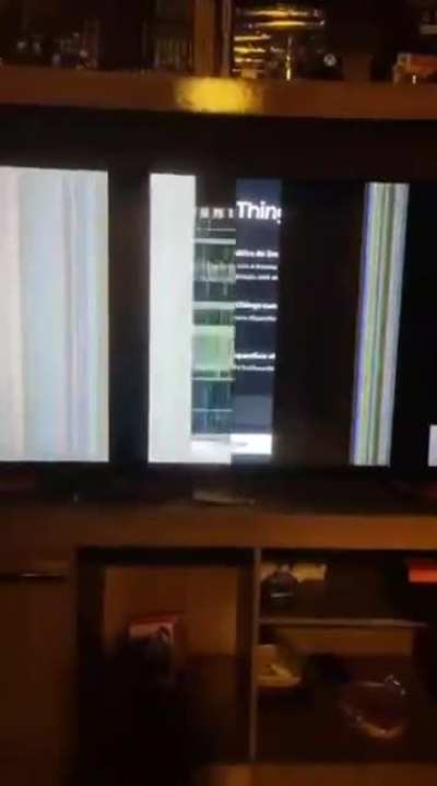 samsung tv 50"du7700 Screen scratches and shaky image