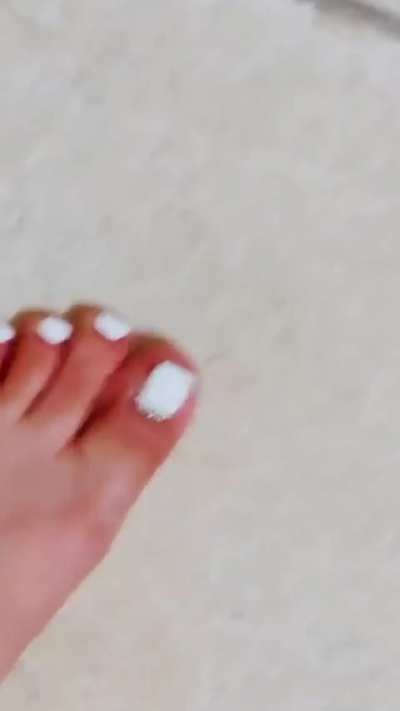 White toes for the win