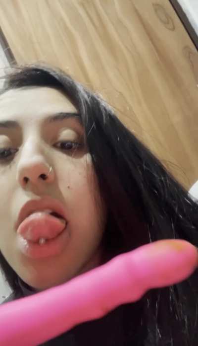 Tasting her shit
