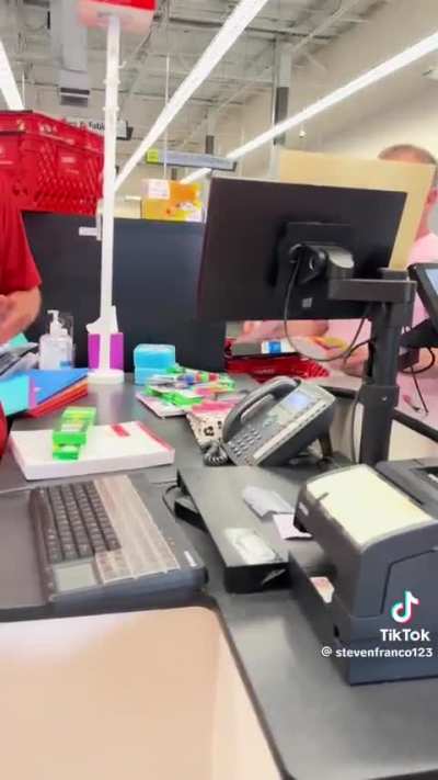 Woman and her grown son argue with cashier’s friend at Staples