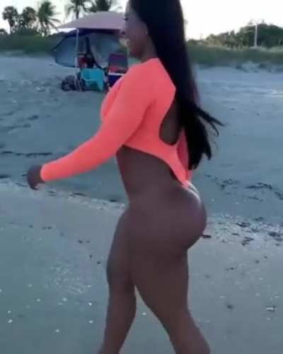 It's only cheeks with the peach &eth; on the beach  