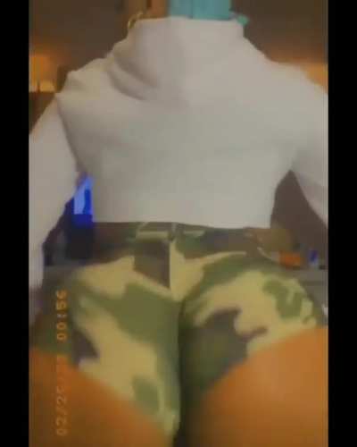 Megan The Stallion in these shorts is a bless<wbr>ingð<wbr>«