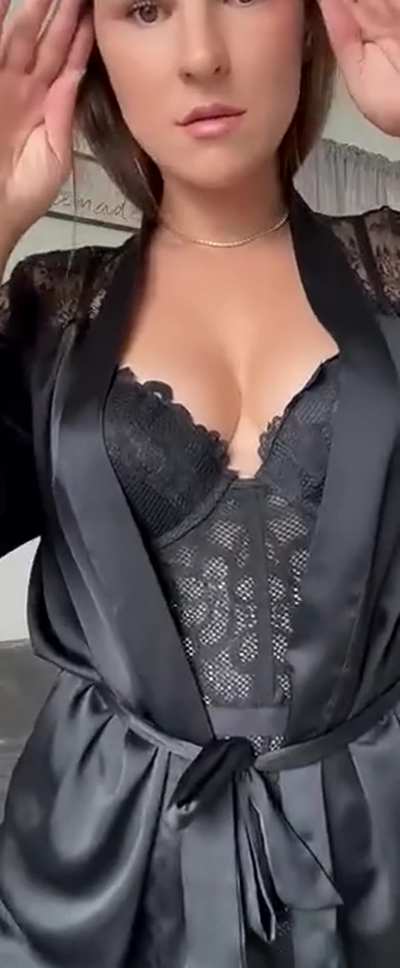 spread all of my lips with your cock