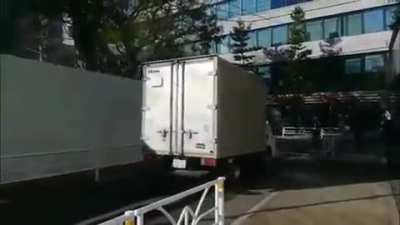 Japanese police drove the homeless away and took away their tents