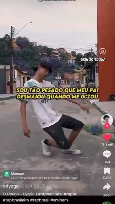 Kleber fazendo m&uacute;sica
