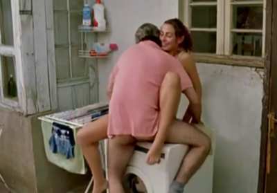 Javiera Diaz de Valdes’ ‘sex-on-washing-machine’ plot in Sex with Love (2003)