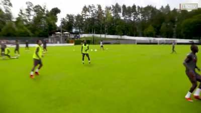 Naby, Bobby and Sadio doing keepy ups in Austria
