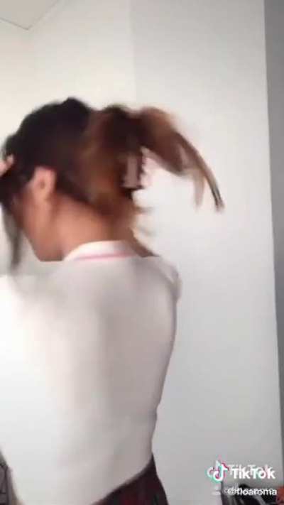 Hyoon&rsquo;s Chika Dance