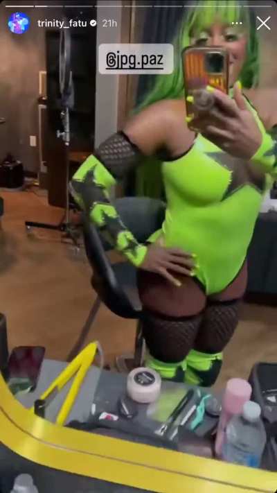 Naomi’s Outfit