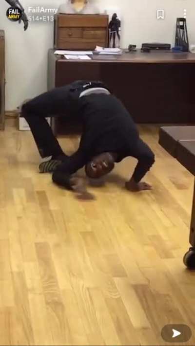 This dude&rsquo;s flexibility