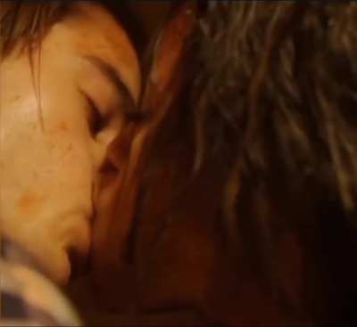 Jenna Ortega kiss