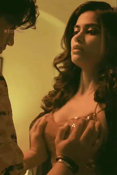 Which actress do you want to replace her with?? Any busty actress ?