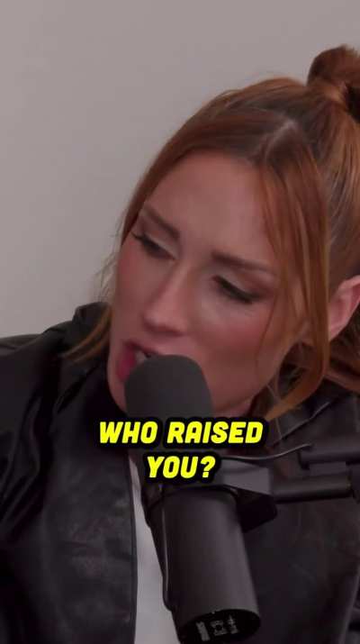 Becky on fan reactions she receives when making her entrances.
