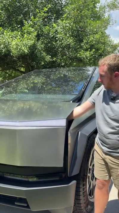 Finger vs Cybertruck&rsquo;s trunk after recent safety updates