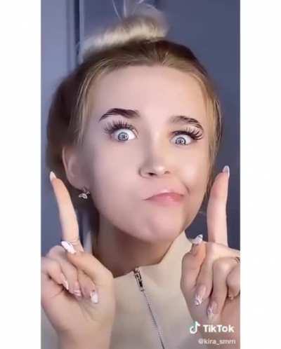 What the heck is wrong with her jaw?