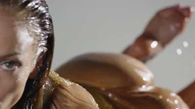 Jennifer Lopez has me stroking my morning wood