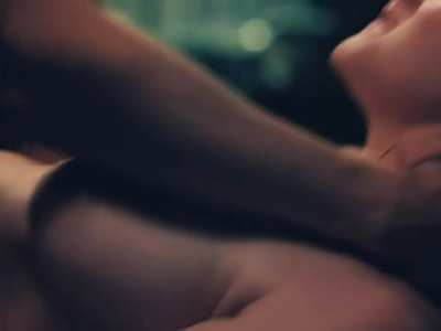 Imagine meeting Shailene Woodley at a bar. She wants a one night stand. Where and how you want to fuck her?