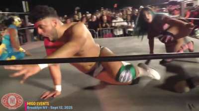 Notorious Mimi gets an accidental headbutt by drop toehold